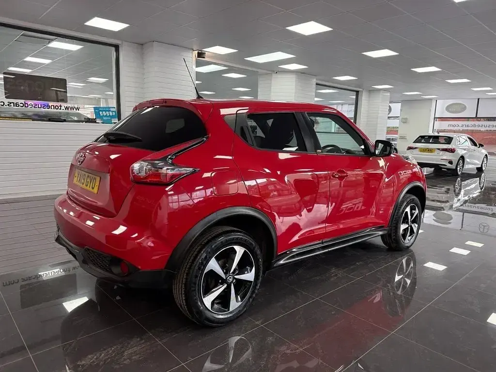 Used Nissan Juke 112 HP (82 kW) 2019 Red SUV