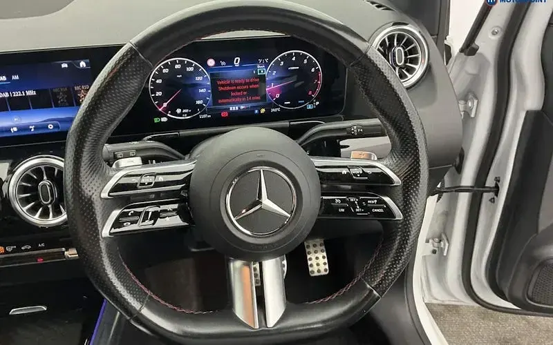 Used Mercedes B200 AMG line 163 HP (119 kW) 2023 White Hatchback