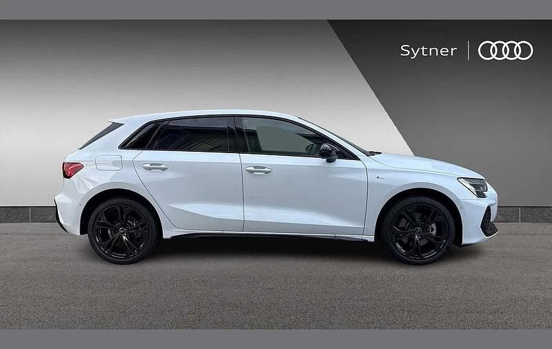 Used Audi A3 e-tron Black Edition 200 HP (147 kW) 2026 White Hatchback