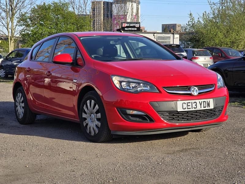 Used Vauxhall Astra 2013 Red Hatchback