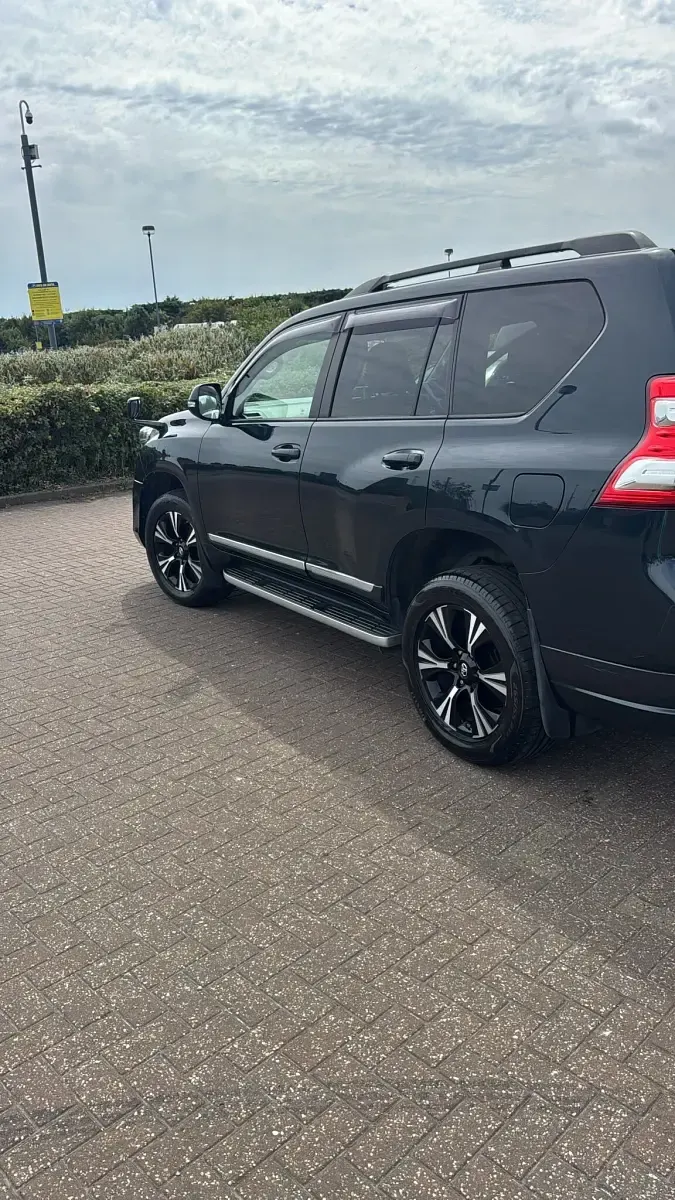 Used Toyota Land Cruiser 2016 Grey Estate