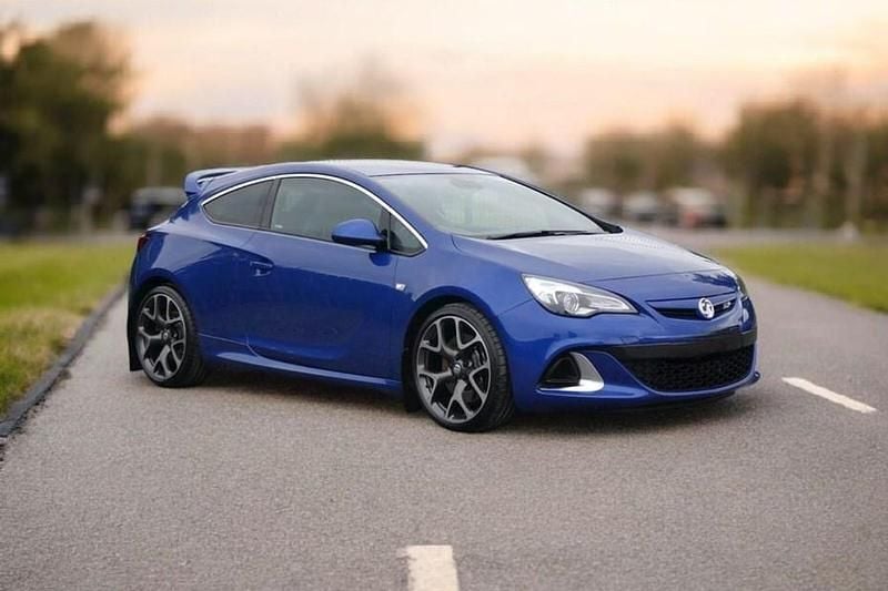 Used Vauxhall Astra GTC 280 HP (205 kW) 2016 Coupe
