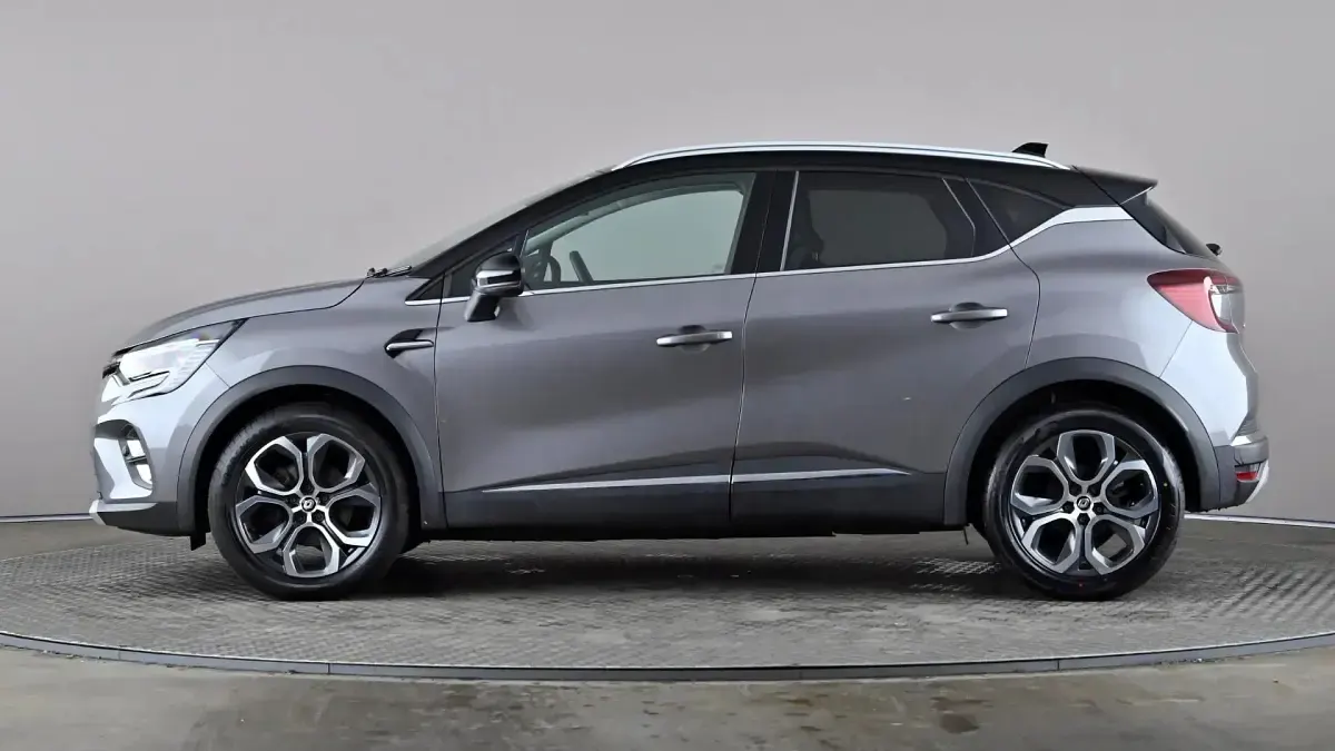 Używany Renault Captur Techno 142 KM (104 kW) 2023 Szary SUV