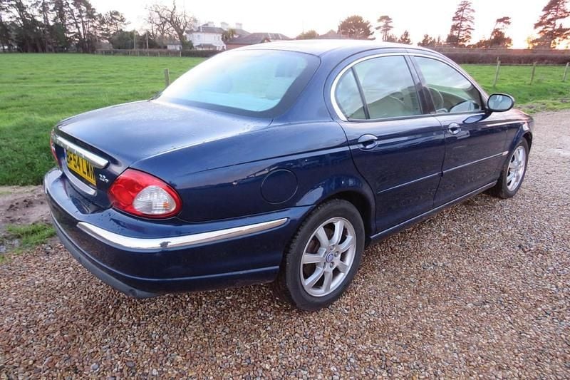 Used Jaguar X-type SE 130 HP (95 kW) 2004 Blue Sedan