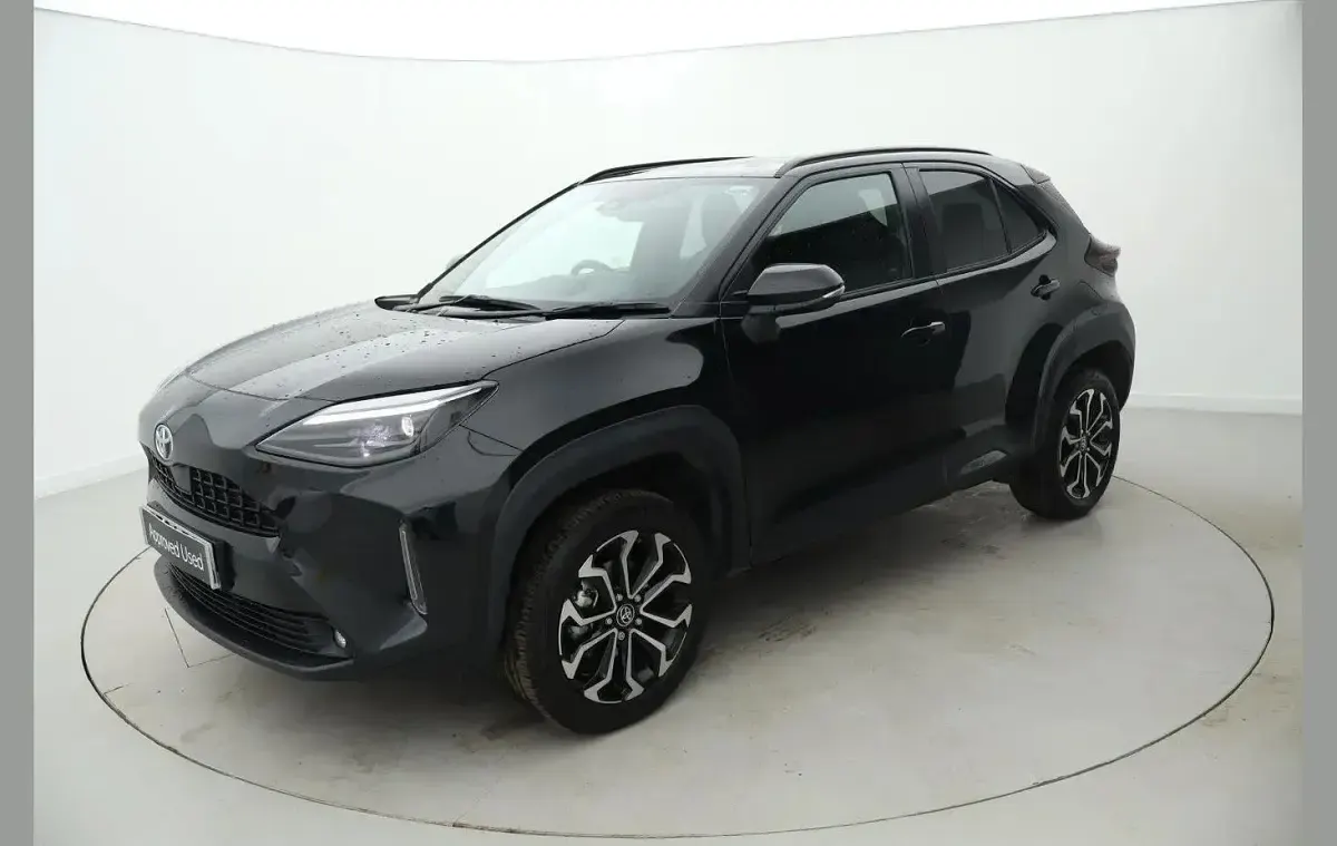 Used Toyota Yaris Cross Design 113 HP (83 kW) 2024 Black SUV