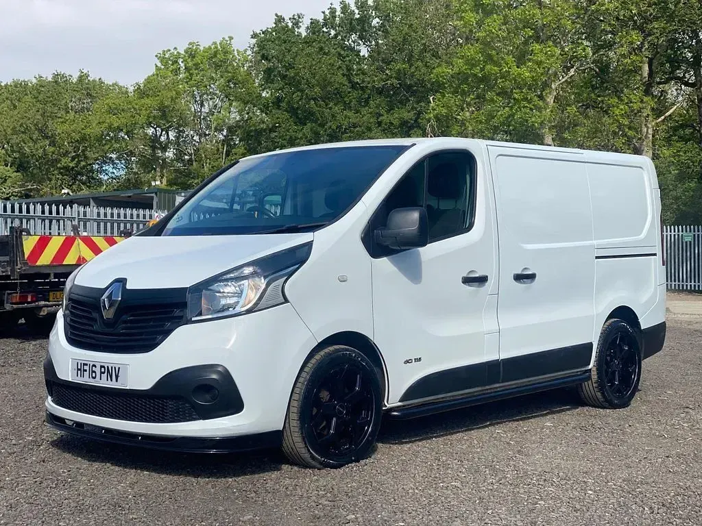 Used Renault Trafic Business 2016 White MPV