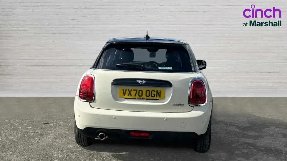 Used Mini Cooper Classic 136 HP (100 kW) 2020 White Hatchback