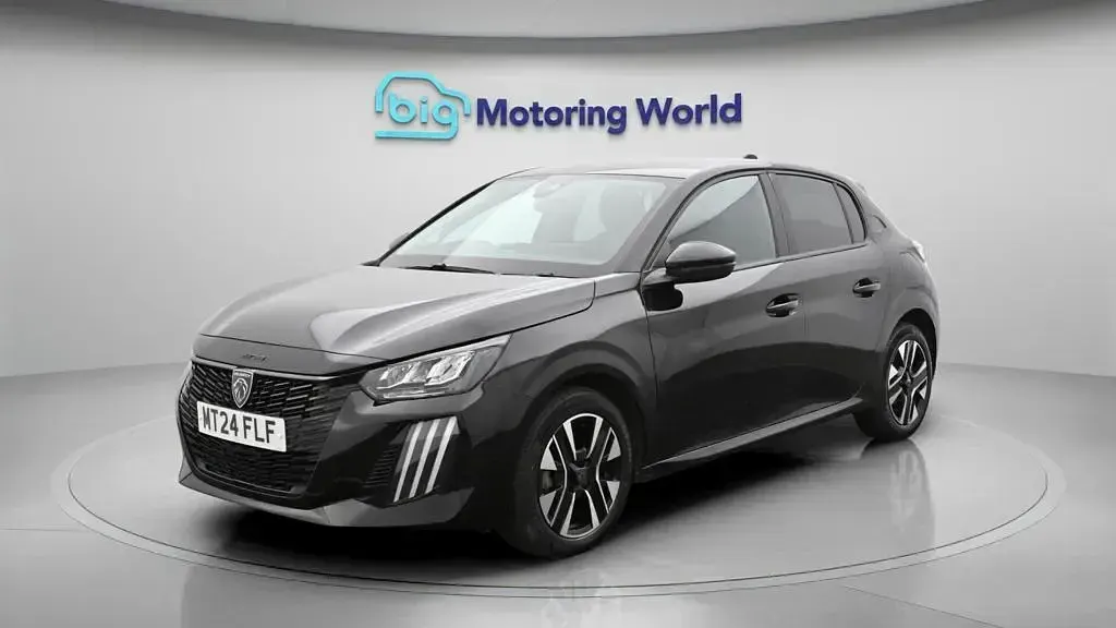 Used Peugeot 208 Allure 100 HP (73 kW) 2024 Black Hatchback