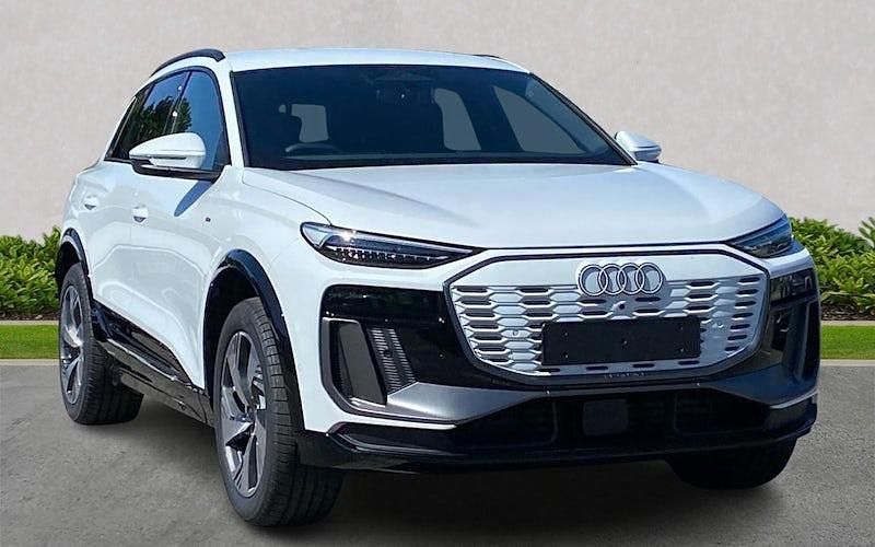 New 2025 Audi Q6 e-tron S-Line SUV | £67,399 (Good price) - Image 1/4