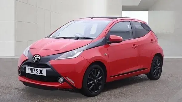 Used Toyota Aygo x-style 2017 Red Hatchback