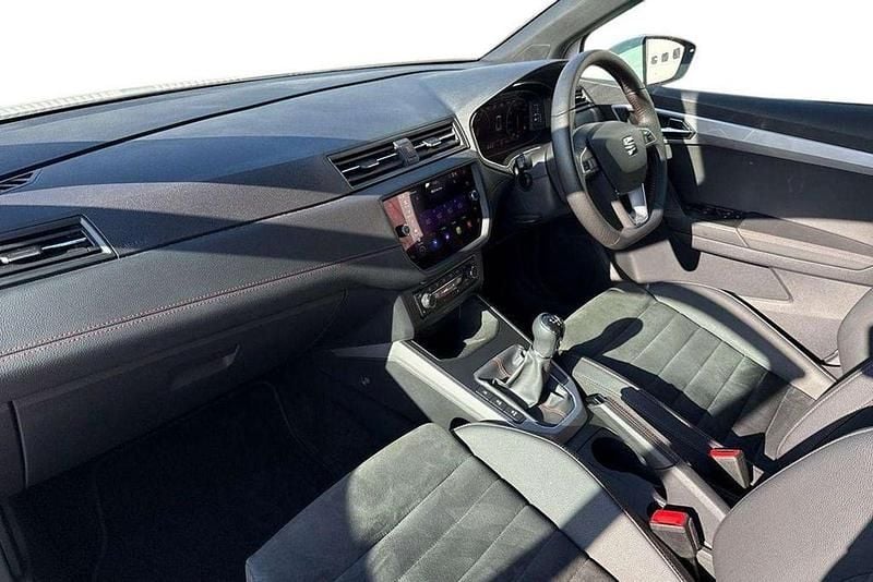 Used Seat Arona FR Sport 108 HP (79 kW) 2021 White SUV