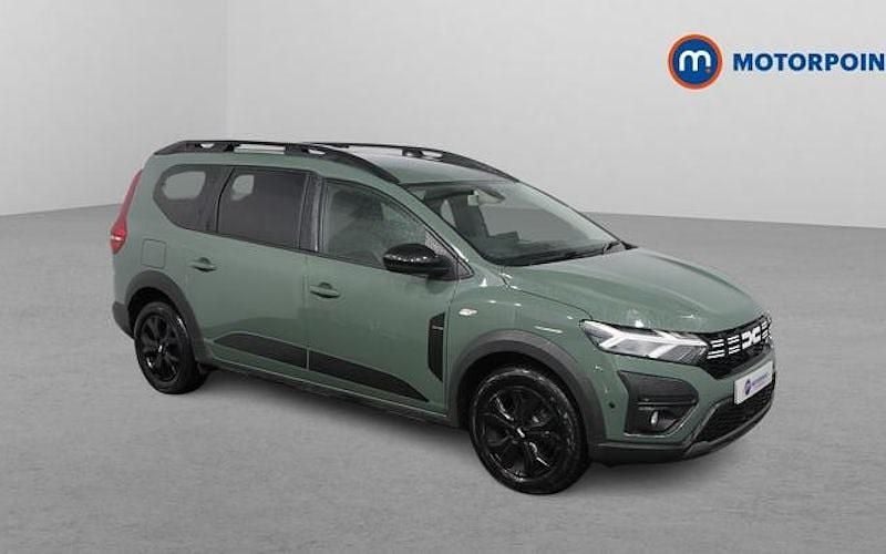 Green Used 2023 Dacia Jogger Extreme MPV | £15,299 (Fair price) - Image 1/4