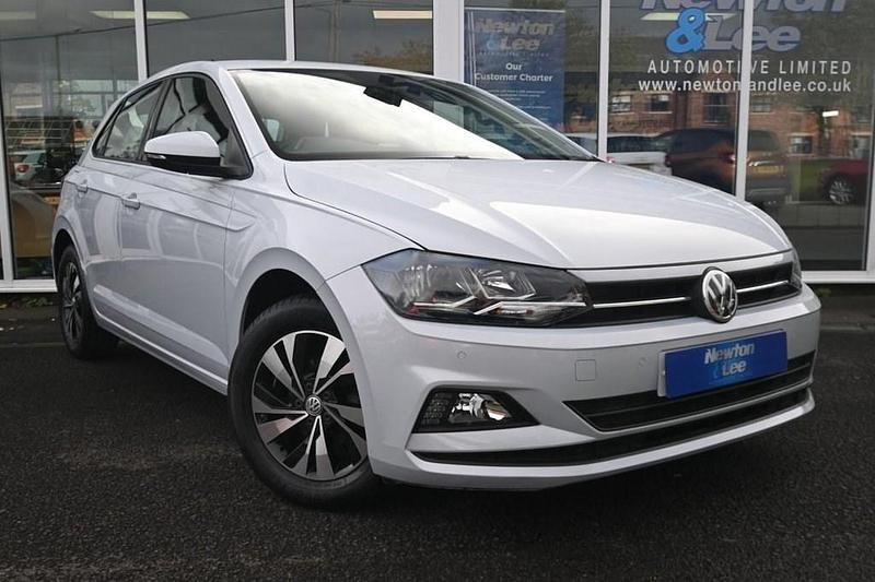 Silver Used 2018 VW Polo SE Hatchback | £14,000 (Fair price) - Image 1/4