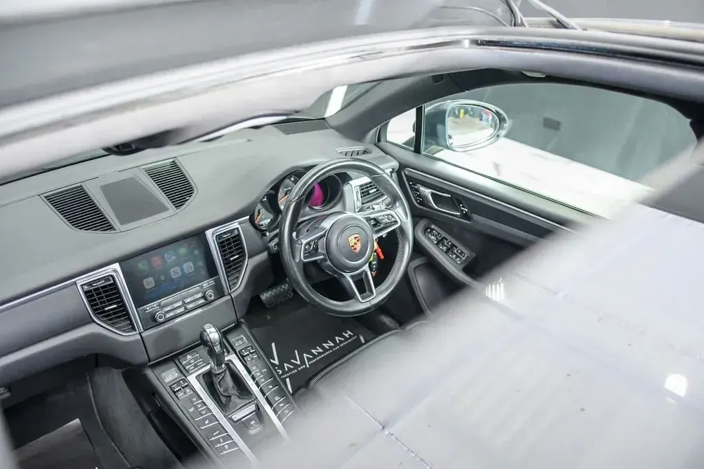 Used Porsche Macan 252 HP (185 kW) 2018 Grey SUV
