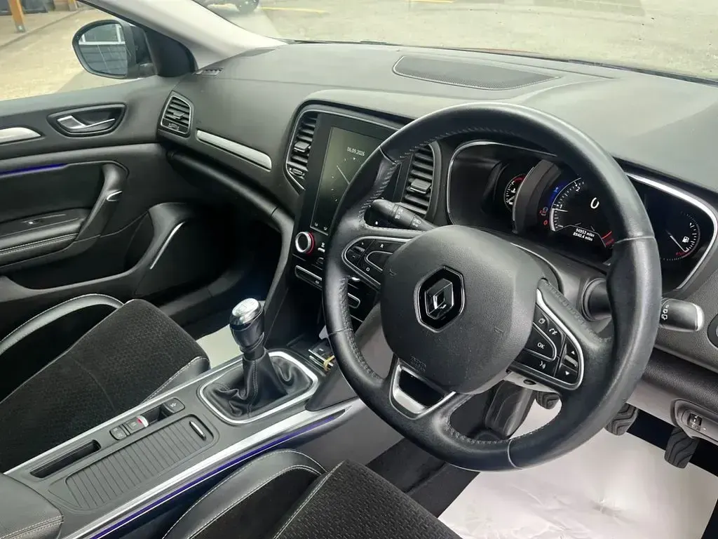 Used Renault Mégane Dynamique 110 HP (80 kW) 2016 Black Hatchback