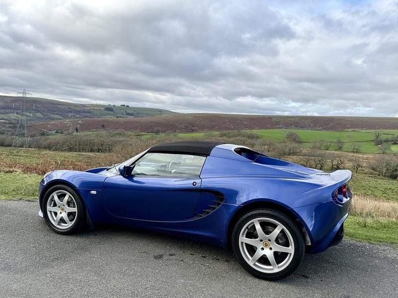 Used Lotus Elise 185 HP (136 kW) 2004 Blue Cabriolet