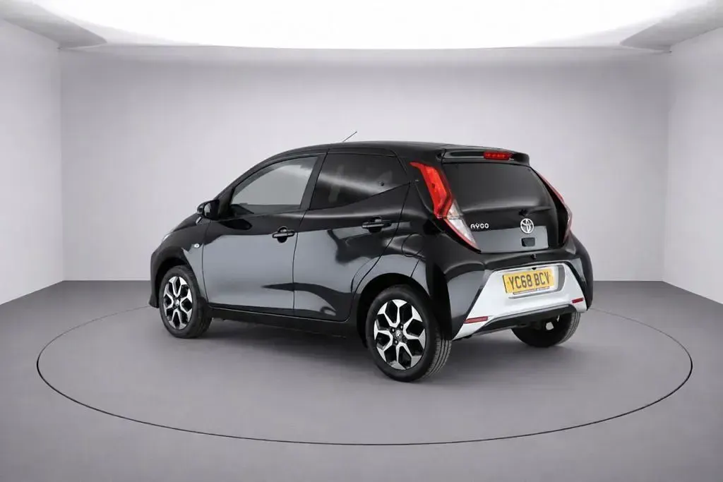 Used Toyota Aygo X-plore 71 HP (52 kW) 2018 Black Hatchback