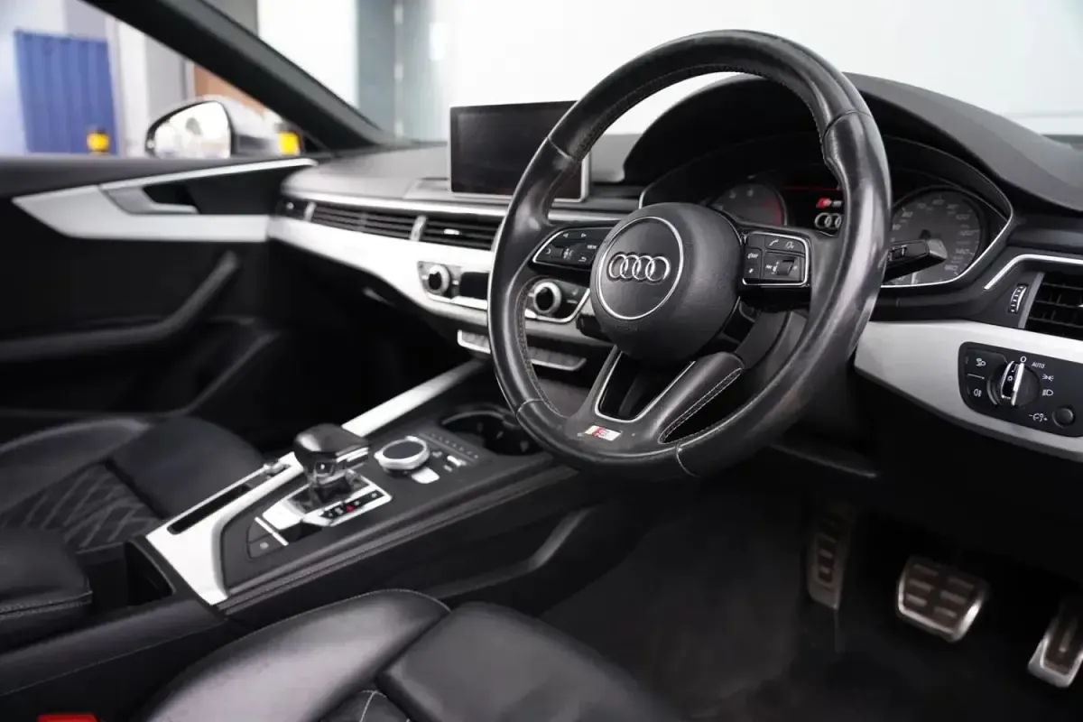Usado Audi S5 Sportback Business 354 HP (260 kW) 2017 Cinzento Citadino