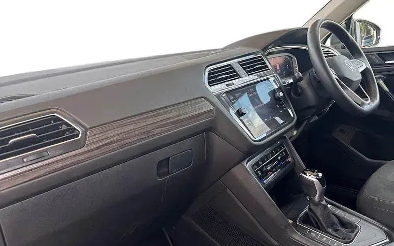 Used VW Tiguan Allspace Elegance 150 HP (110 kW) 2024 Grey SUV