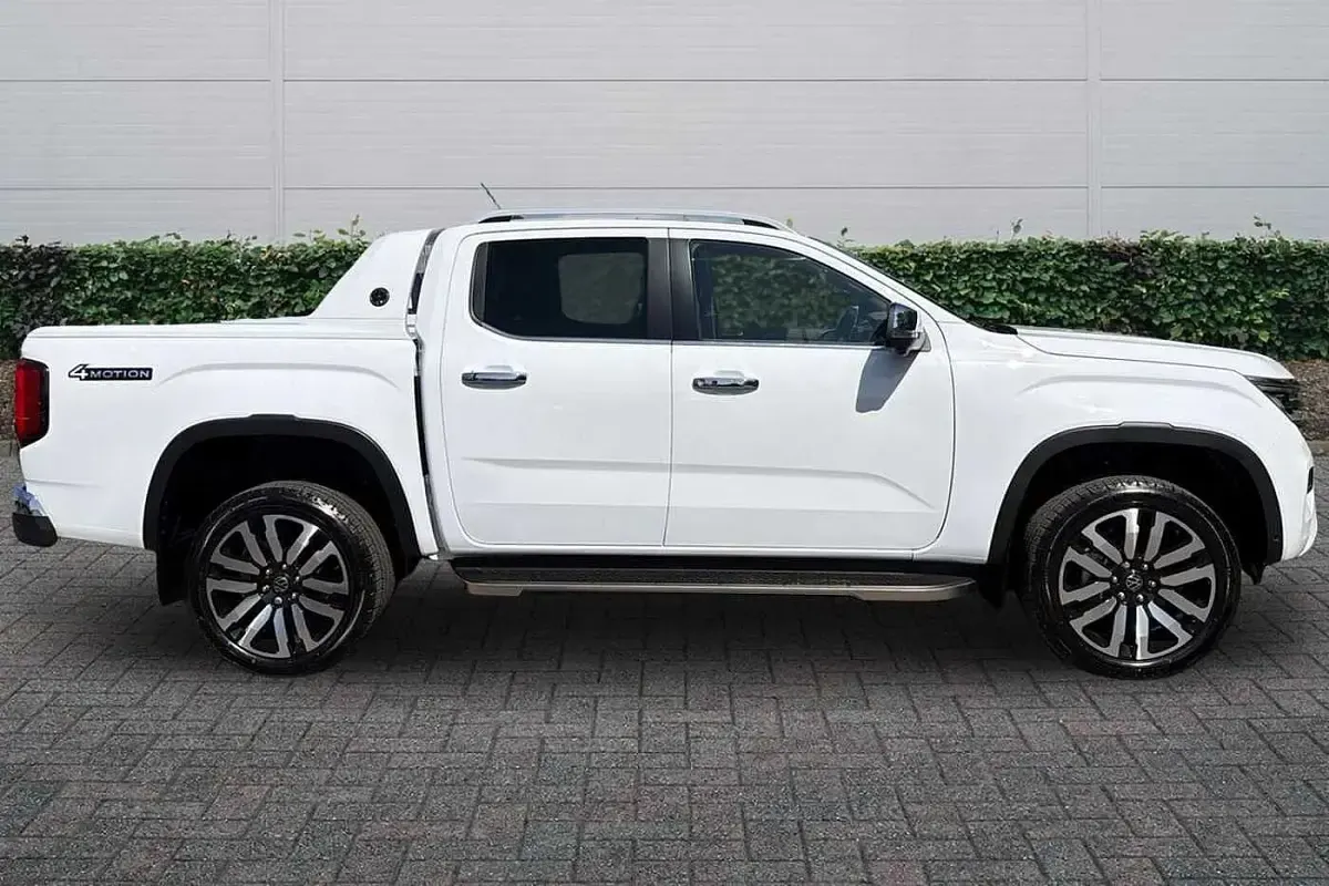 New VW Amarok Aventura 2025 White Pickup