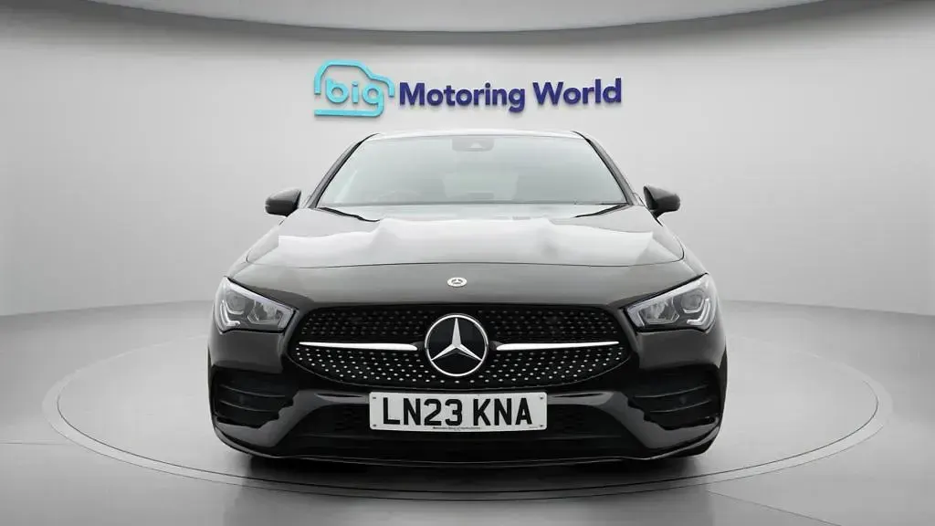Used Mercedes CLA200 Shooting Brake Executive 163 HP (119 kW) 2023 Black Estate
