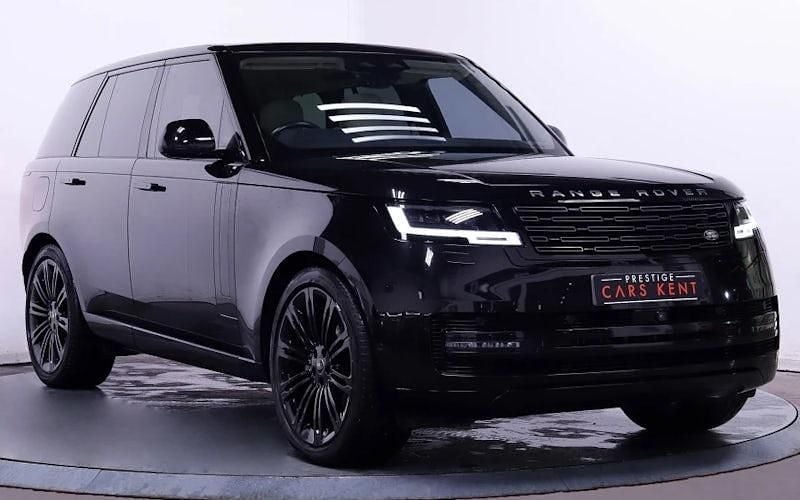 Used 2025 Land Rover Range Rover SE SUV | £79,000 (Good price) - Image 1/4