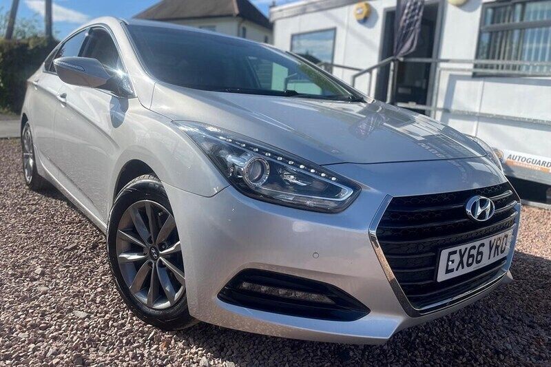 Silver Used 2016 Hyundai i40 SE Sedan | £6,995 (Good price) - Image 1/1