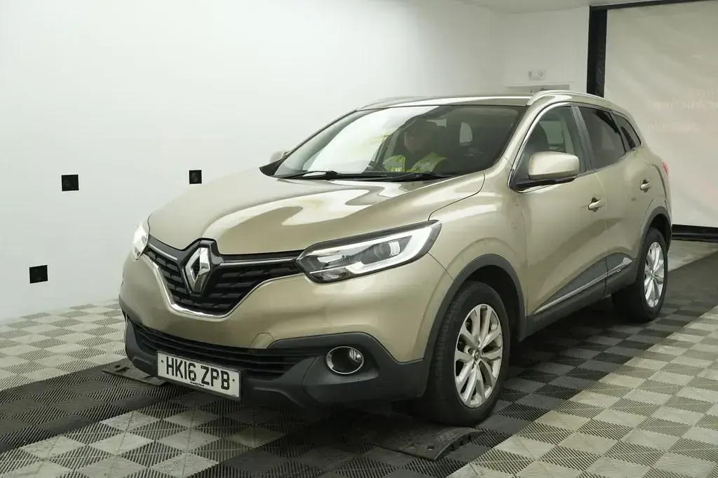 Begagnad Renault Kadjar Dynamique 110 HK (80 kW) 2016 Beige SUV