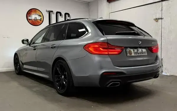 Used BMW 520 M Sport 190 HP (139 kW) 2019 Blue Estate