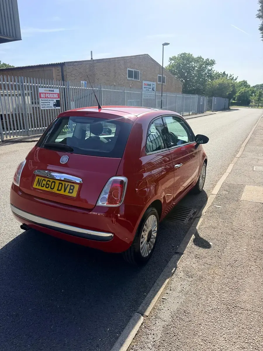 Gebraucht Fiat 500 Lounge 85 PS (62 kW) 2011 Rot Kleinwagen