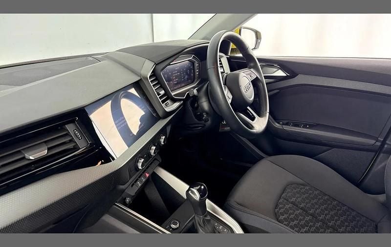 Used Audi A1 Sport 94 HP (69 kW) 2023 Yellow SUV