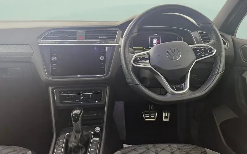 Używany VW Tiguan R-line 150 KM (110 kW) 2023 Szary SUV
