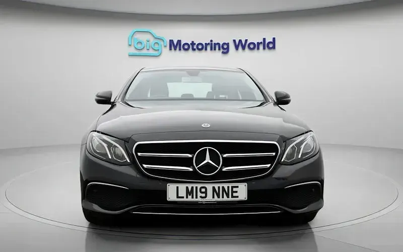 Used Mercedes E200 SE 184 HP (135 kW) 2019 Black Sedan