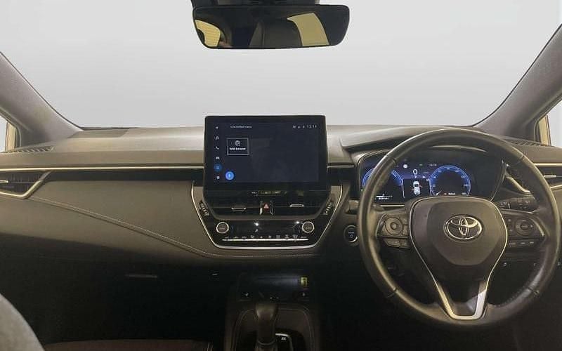 Used Toyota Corolla Design 140 HP (102 kW) 2026 Hatchback