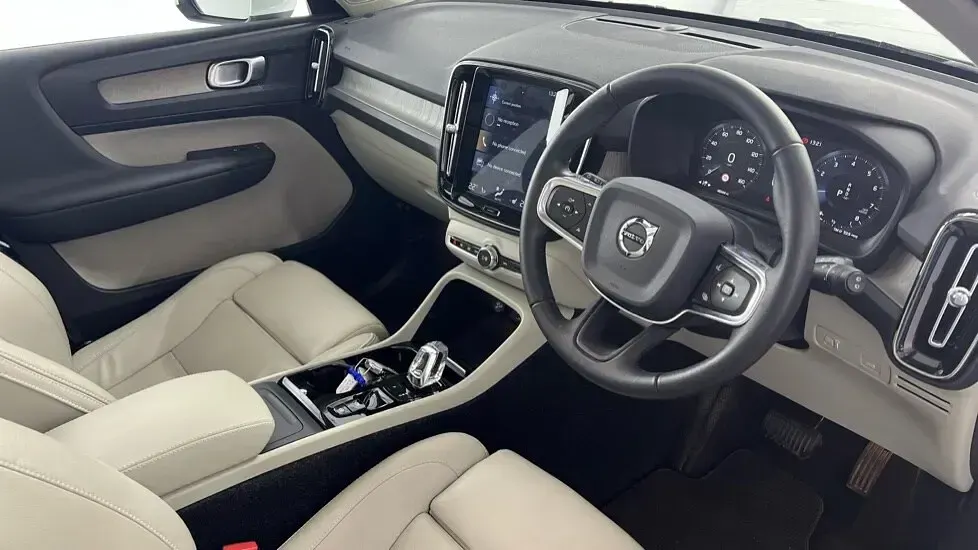 Usado Volvo XC40 Inscription 188 CV (138 kW) 2019 Blanco SUV