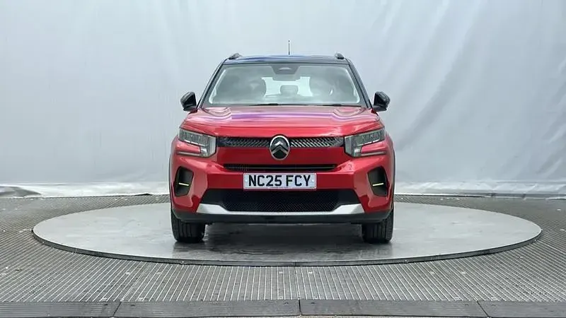 Used Citroën C3 PureTech 101 HP (74 kW) 2025 Elixir red SUV