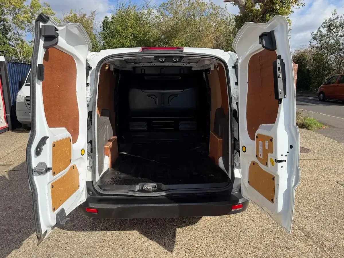Used Ford Transit Connect Trend 120 HP (88 kW) 2019 White MPV