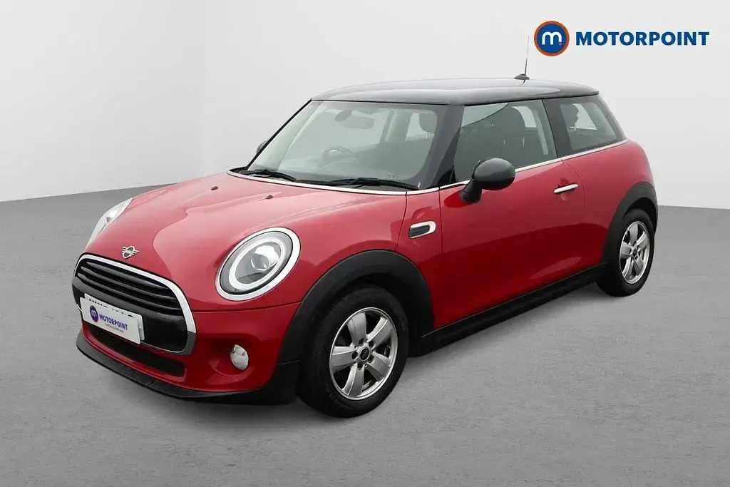 Usado Mini Cooper Classic 2019 Rojo Utilitario