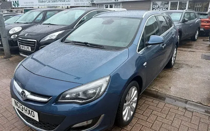 Used Vauxhall Astra 116 HP (85 kW) 2013 Estate