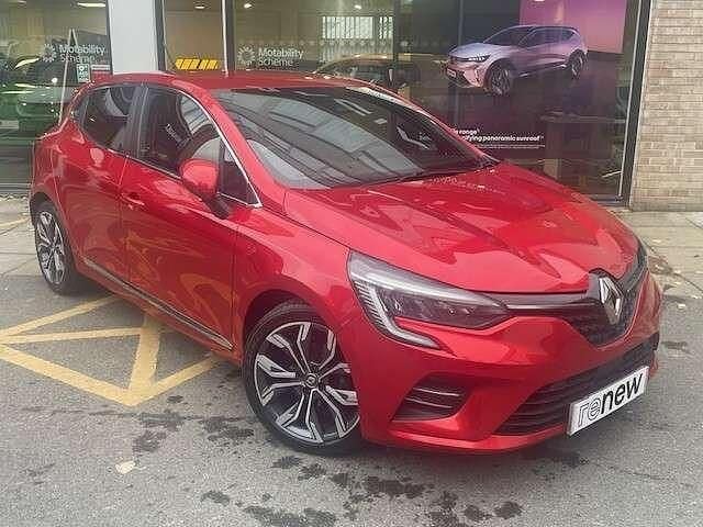 Red Used 2021 Renault Clio V Version S Hatchback | £12,295 (Fair price) - Image 1/2