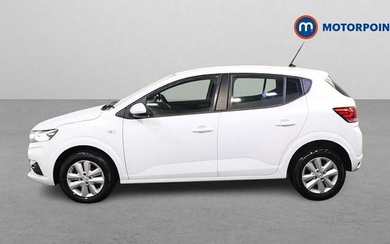 Used Dacia Sandero Comfort 91 HP (66 kW) 2022 White Hatchback