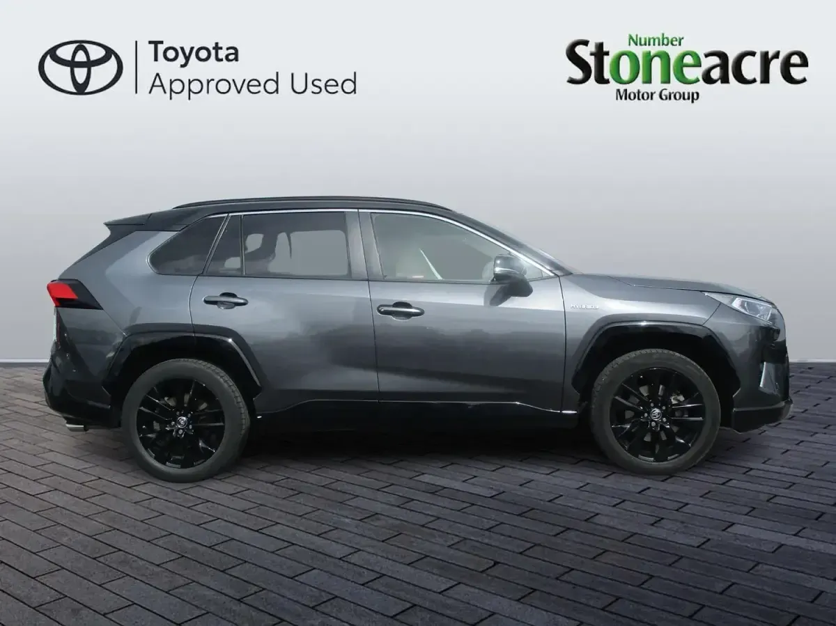 Used Toyota RAV4 218 HP (160 kW) 2021 Grey/black SUV