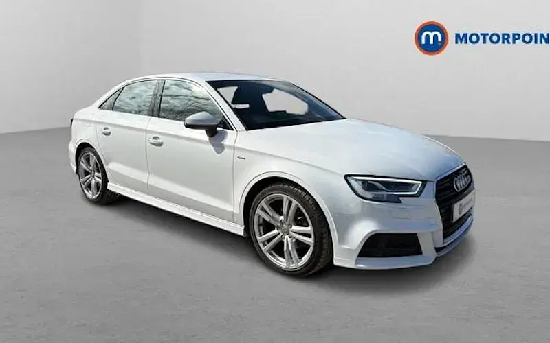 Usado Audi A3 S-Line 150 HP (110 kW) 2017 Sedan