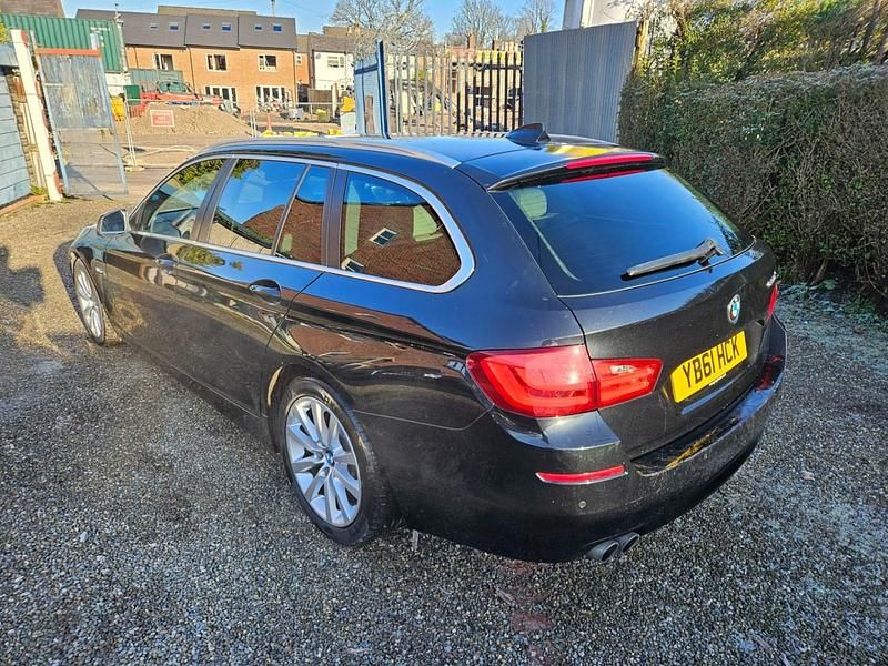 Used BMW 520 181 HP (133 kW) 2012 Black sapphire metallic Estate