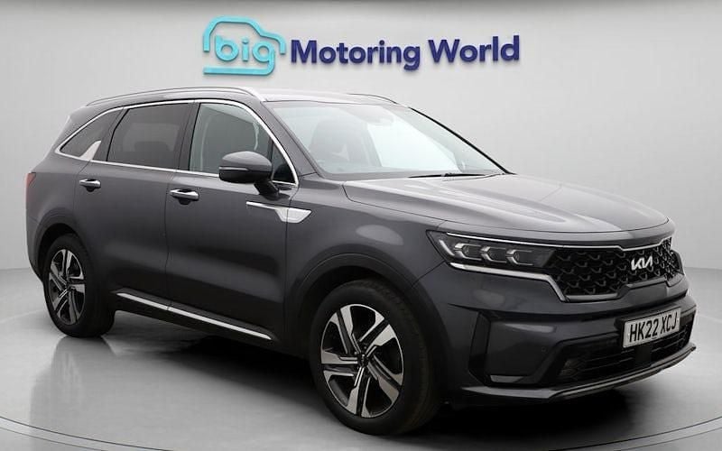Used 2023 Kia Sorento SUV | £25,200 (Good price) - Image 1/4