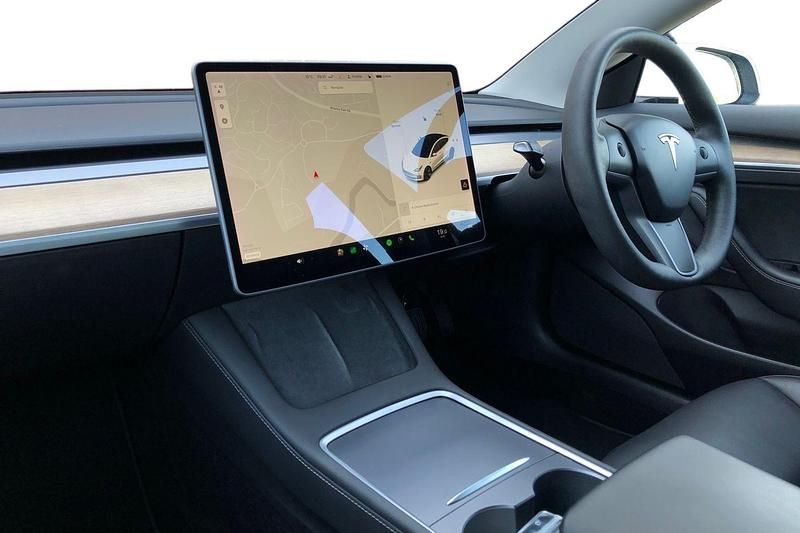 Used Tesla Model 3 RWD 235 kW (320 HP) 2021 White Sedan