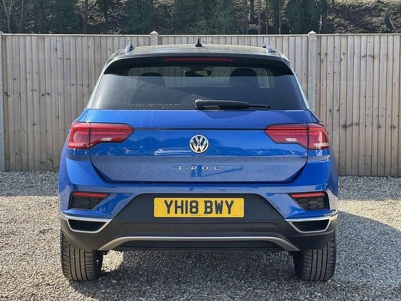 Usado VW T-Roc Design 150 HP (110 kW) 2018 Azul SUV