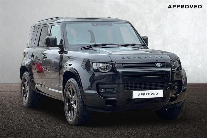 Used Land Rover Defender HSE Dynamic 350 HP (257 kW) 2025 Santorini black Estate