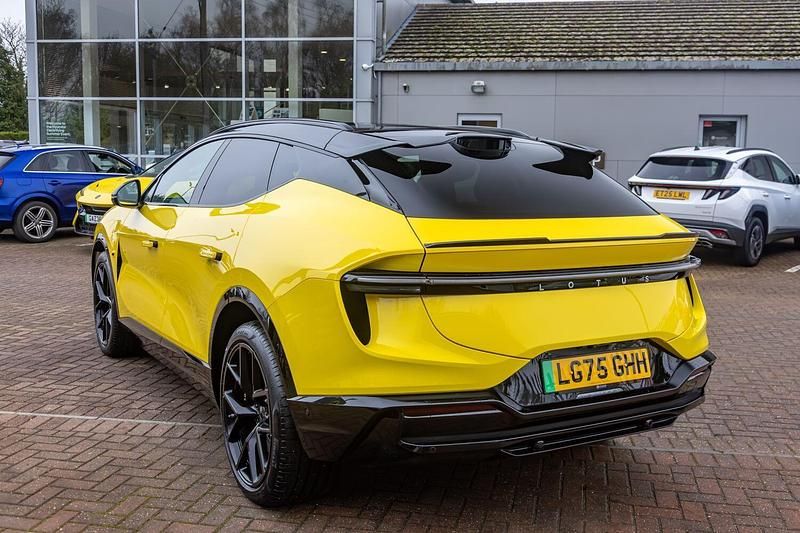 Used Lotus Eletre 450 kW (612 HP) 2025 Yellow SUV