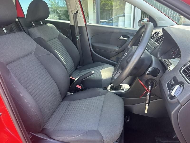 Begagnad VW Polo Edition 2014 Röd Halvkombi